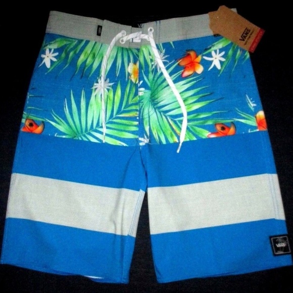 Vans Boardshorts 4 Way Stretch NWT Size 32